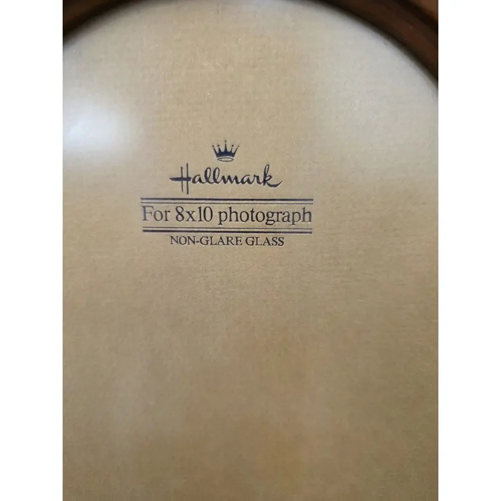 Vintage 1981 Hallmark Oval Octagon Wood Photo Picture Frame 8x10